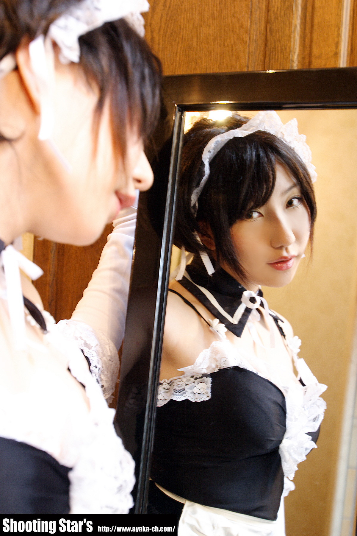 [Cosplay]  Sexy Maid with big boobs 2